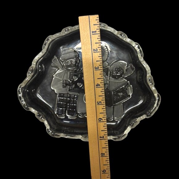 Mikasa Germany Vintage Sweet Dish Carolers 8-1/4" Heavy Crystal - Picture 3 of 8